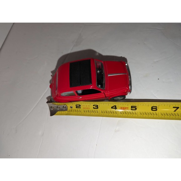 Classic Fiat 500 1/24 Scale Diecast Model by Kinsmart - RED Collectible - Picture 9 of 9